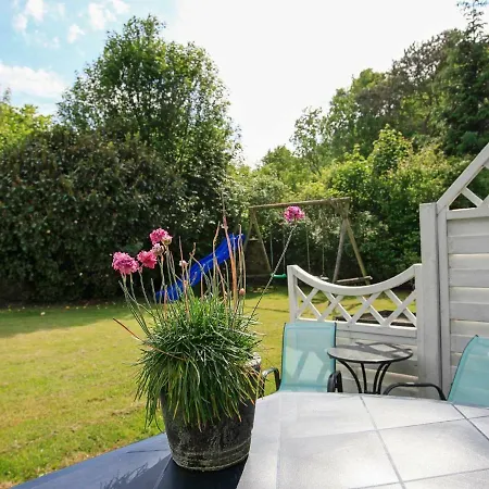 Two-bedroom Holiday In 3